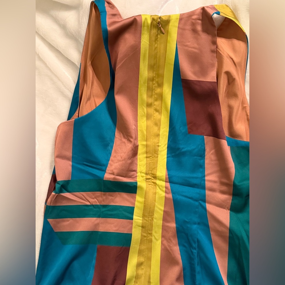 Express Multicolor Wrap Top - Picture 7 of 8